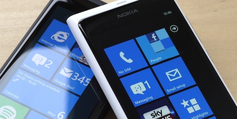 nokia_lumia_800_white_live_sg_8